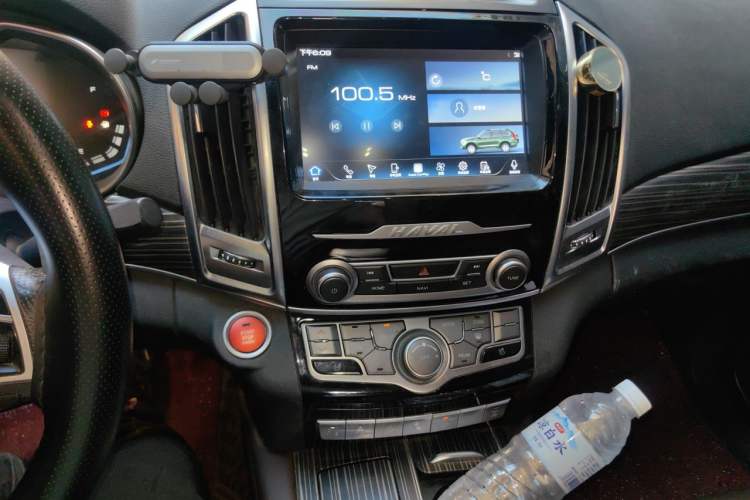 Used Haval H9 2020 2.0T Gasoline 4x4 Luxury 7-Seater Audio And AC Panel
