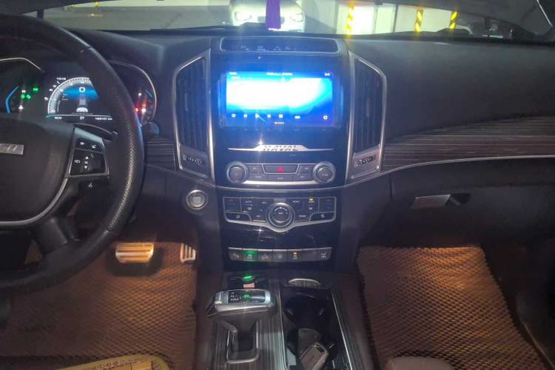 Used Haval H9 2020 2.0T Gasoline 4x4 Luxury 7-Seater Audio And AC Panel