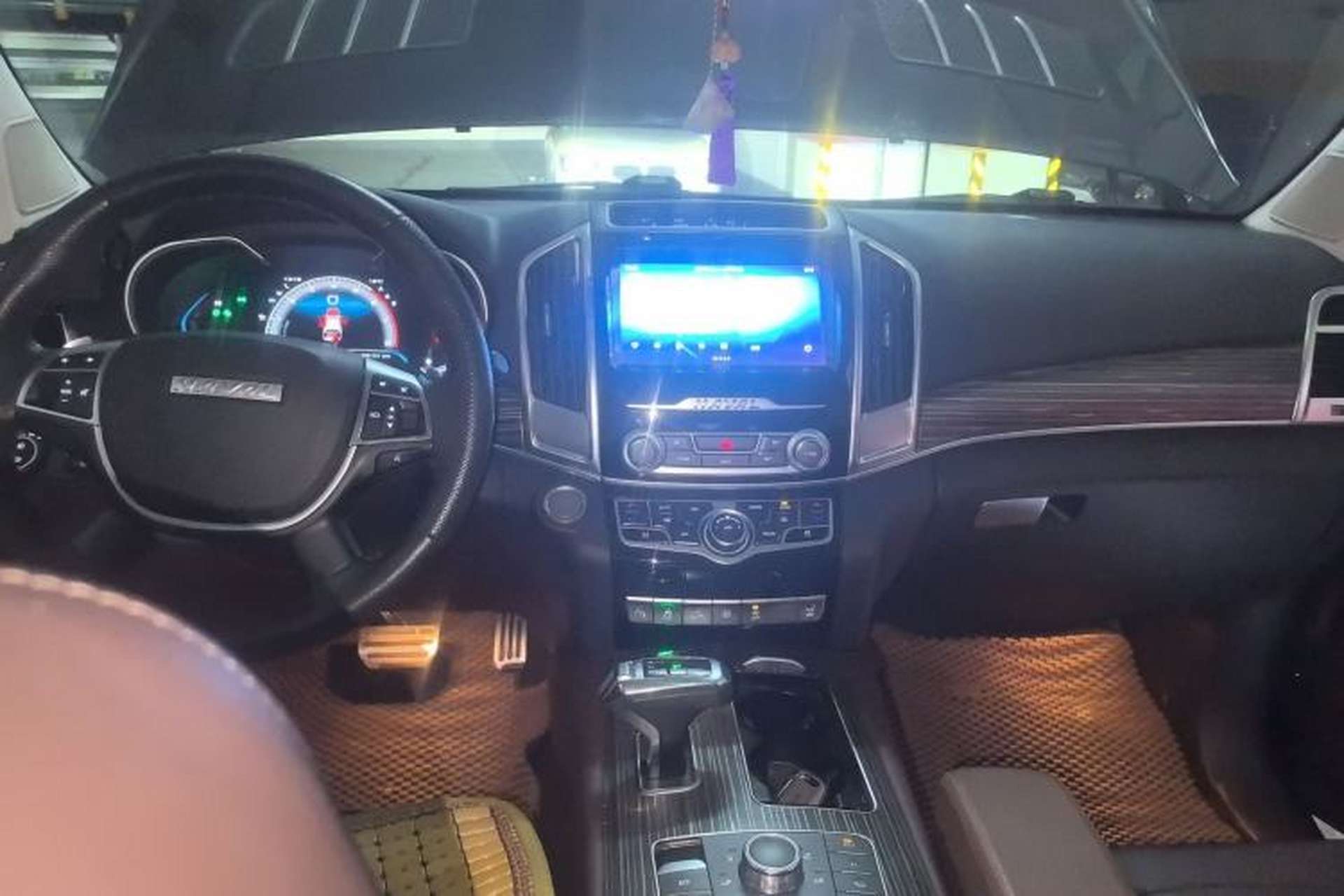 Used Haval H9 2020 2.0T Gasoline 4x4 Luxury 7-Seater Center Console