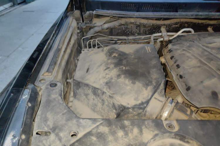 Used Haval H9 2020 2.0T Gasoline 4x4 Luxury 7-Seater Engine Bay Right