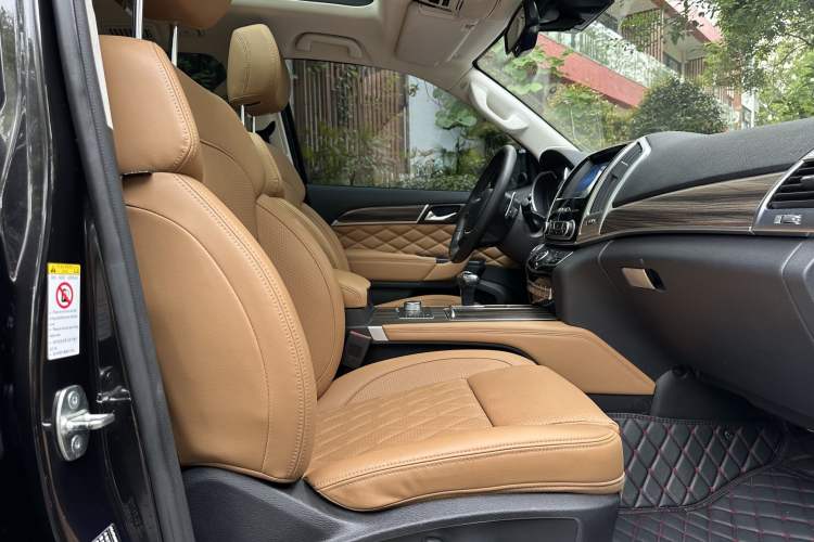 Used Haval H9 2020 2.0T Gasoline 4WD Premium Edition 5 Seats Interior 11