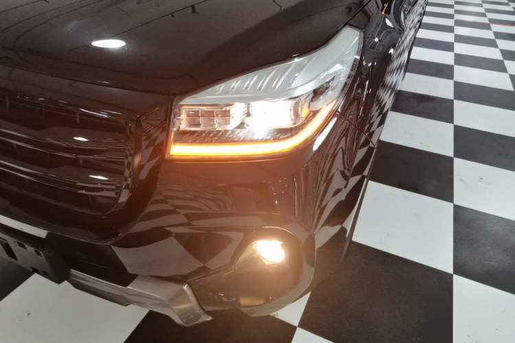 Used Haval H9 2020 2.0T Gasoline 4WD Premium Edition 5 Seats Left Front Headlight