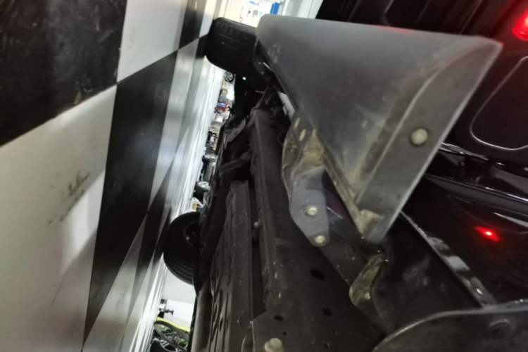 Used Haval H9 2020 2.0T Gasoline 4WD Premium Edition 5 Seats Left Side Sill