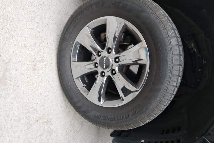 Used Haval H9 2020 2.0T Gasoline 4WD Premium Edition 5 Seats Right Front Wheel Hub