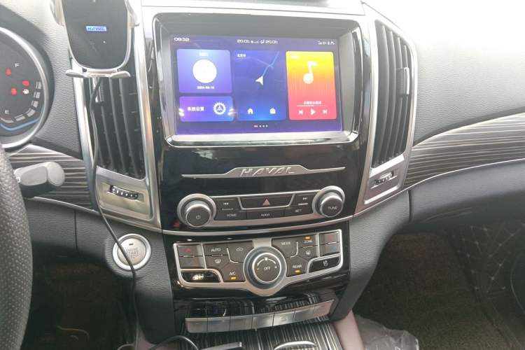 Used Haval H9 2020 2.0T Gasoline 4WD Premium Edition 5 Seats Audio And AC Panel