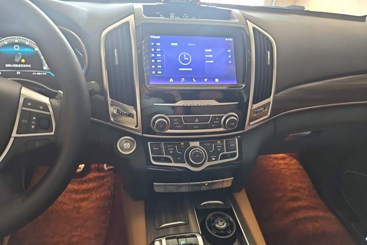 Used Haval H9 2020 2.0T Gasoline 4WD Premium Edition 5 Seats Audio And AC Panel