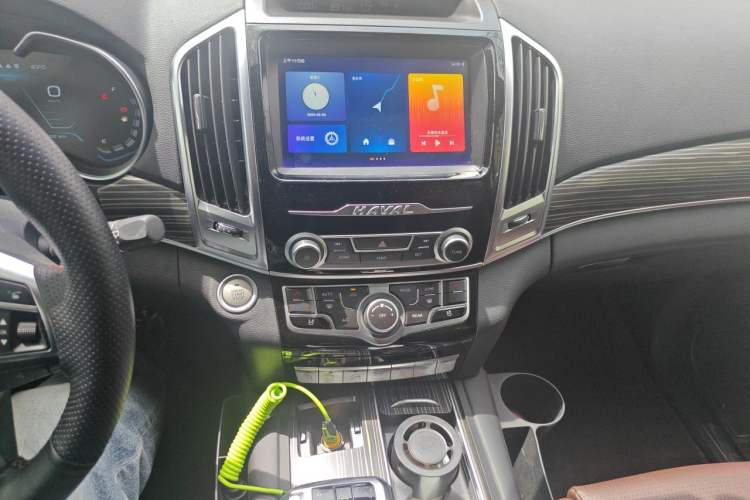 Used Haval H9 2020 2.0T Gasoline 4WD Premium Edition 5 Seats Audio And AC Panel