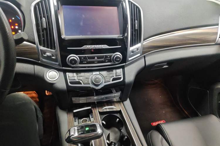 Used Haval H9 2020 2.0T Gasoline 4x4 Elite Version 5 Seats Audio And AC Panel
