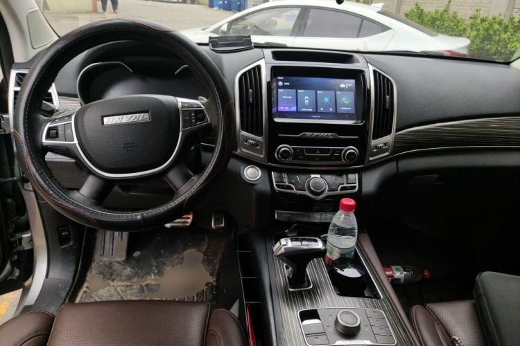 Used Haval H9 2020 2.0T Gasoline 4WD Premium Edition 5 Seats Center Console