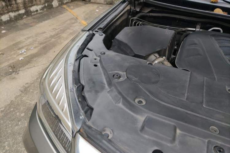 Used Haval H9 2020 2.0T Gasoline 4WD Premium Edition 5 Seats Engine Bay Right
