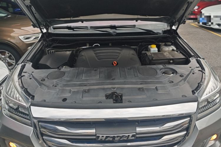 Used Haval H9 2020 2.0T Gasoline 4x4 Luxury 7-Seater Engine Bay