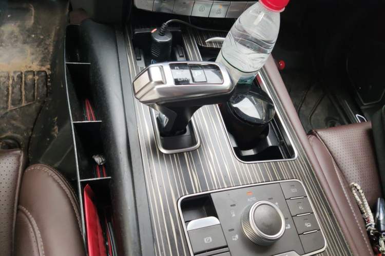 Used Haval H9 2020 2.0T Gasoline 4WD Premium Edition 5 Seats Gear Lever