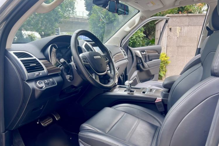 Used Haval H9 2020 2.0T Gasoline 4x4 Elite Version 5 Seats Interior 2