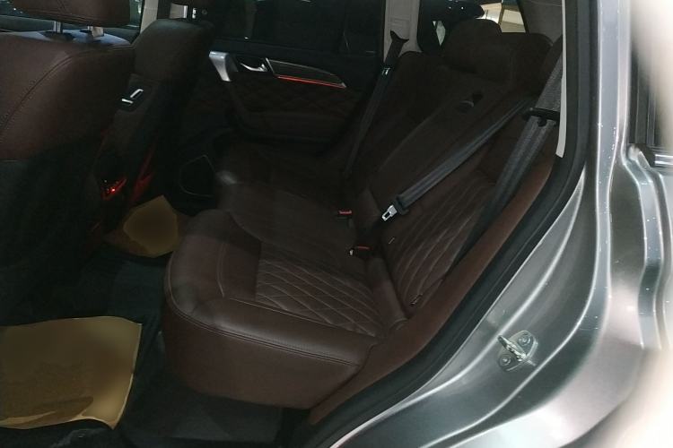Used Haval H9 2020 2.0T Gasoline 4WD Premium Edition 5 Seats Interior 4
