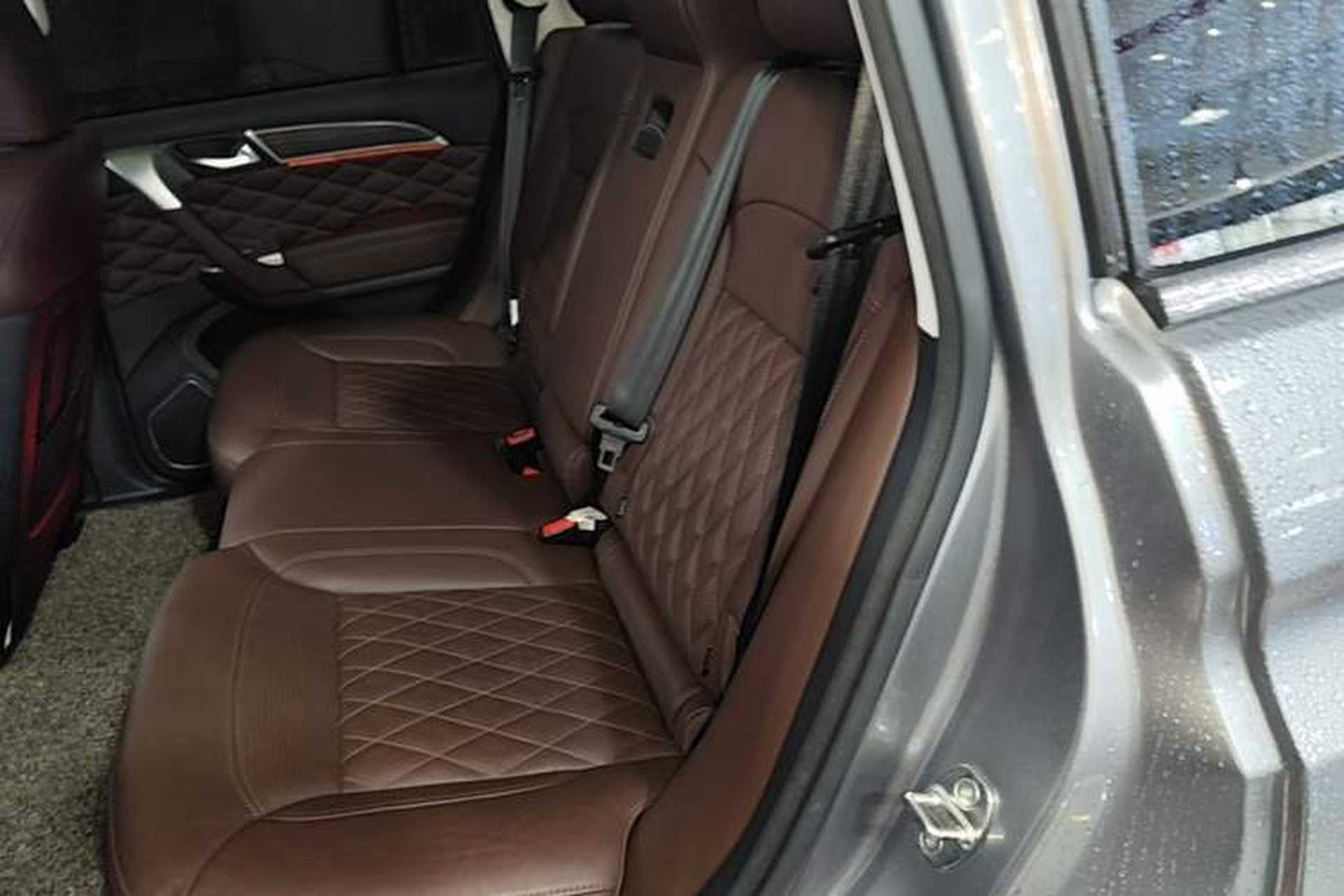Used Haval H9 2020 2.0T Gasoline 4WD Premium Edition 5 Seats Left Rear Seat