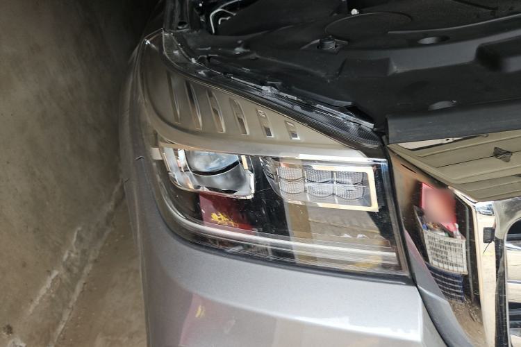 Used Haval H9 2020 2.0T Gasoline 4WD Premium Edition 5 Seats Right Front Headlight
