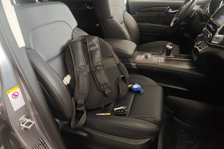 Used Haval H9 2020 2.0T Gasoline 4x4 Elite Version 5 Seats Right Front Seat