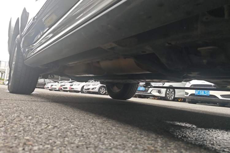 Used Haval H9 2020 2.0T Gasoline 4x4 Luxury 7-Seater Right Side Sill
