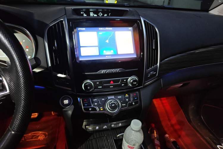 Used Haval H9 2020 2.0T Gasoline 4x4 Luxury 7-Seater Audio And AC Panel