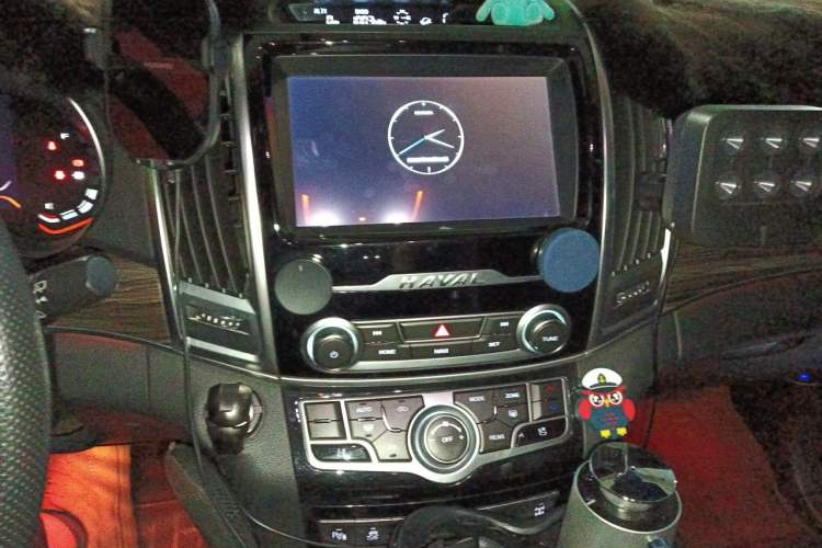 Used Haval H9 2020 2.0T Gasoline 4WD Premium Edition 5 Seats Audio And AC Panel
