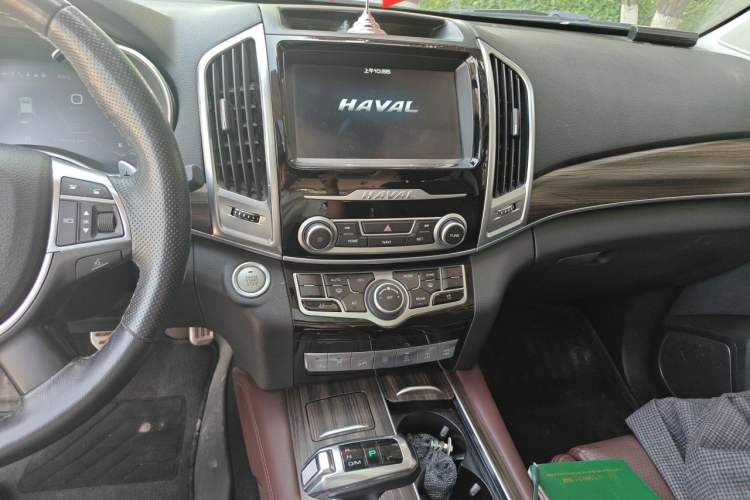 Used Haval H9 2020 2.0T Gasoline 4WD Premium Edition 5 Seats Audio And AC Panel