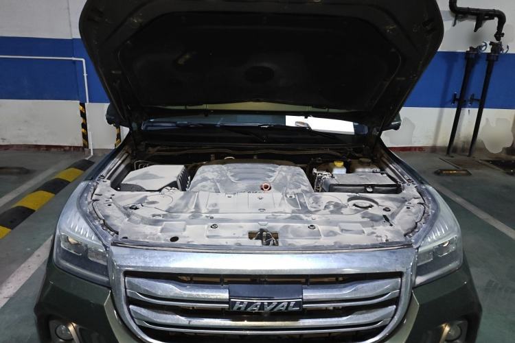 Used Haval H9 2020 2.0T Gasoline 4x4 Luxury 7-Seater Engine Bay