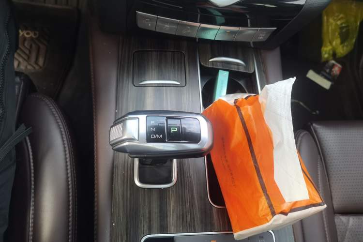 Used Haval H9 2020 2.0T Gasoline 4WD Premium Edition 5 Seats Gear Lever