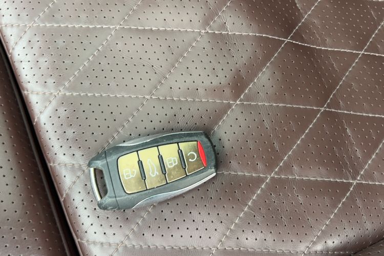 Used Haval H9 2020 2.0T Gasoline 4WD Premium Edition 5 Seats Interior 1