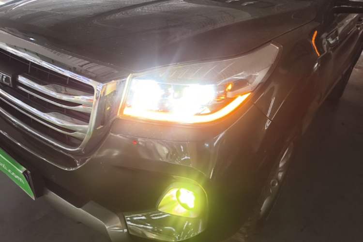 Used Haval H9 2020 2.0T Gasoline 4WD Premium Edition 5 Seats Left Front Headlight