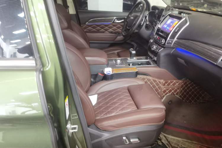 Used Haval H9 2020 2.0T Gasoline 4WD Premium Edition 5 Seats Right Front Seat