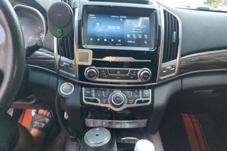 Used Haval H9 2020 2.0T Gasoline 4WD Premium Edition 5 Seats Audio And AC Panel
