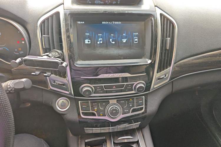 Used Haval H9 2020 2.0T Gasoline 4x4 Elite Version 5 Seats Audio And AC Panel