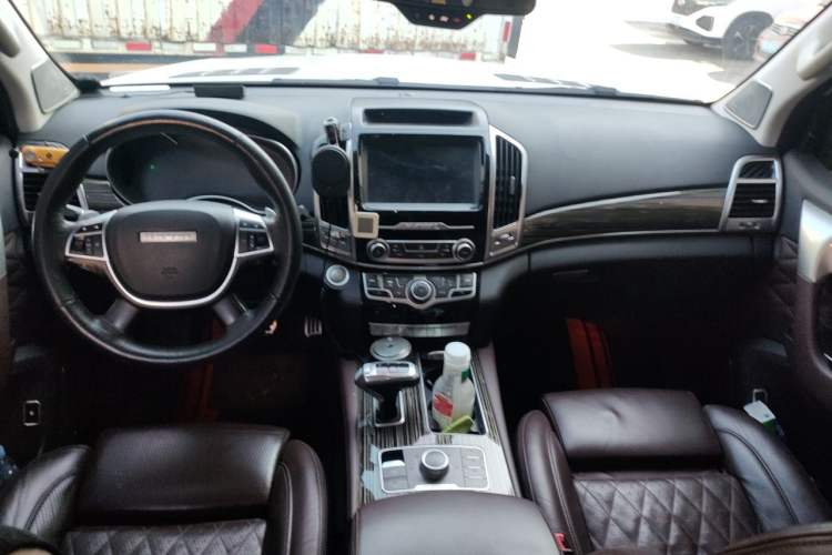Used Haval H9 2020 2.0T Gasoline 4WD Premium Edition 5 Seats Center Console