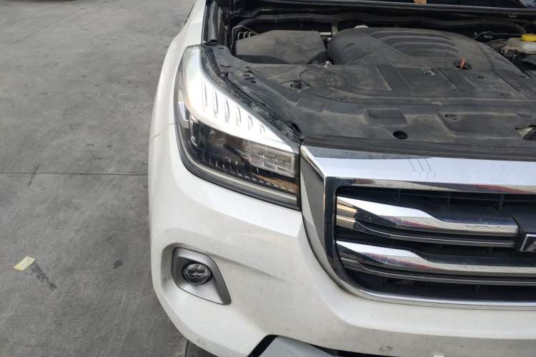 Used Haval H9 2020 2.0T Gasoline 4WD Premium Edition 5 Seats Engine Bay Right