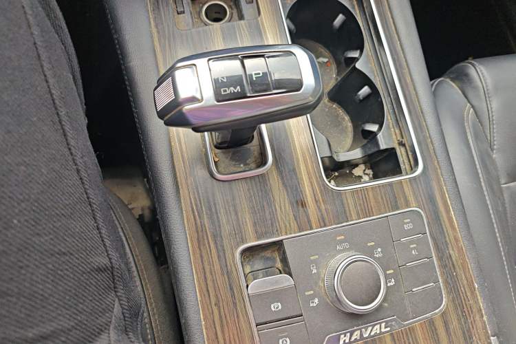 Used Haval H9 2020 2.0T Gasoline 4x4 Elite Version 5 Seats Gear Lever