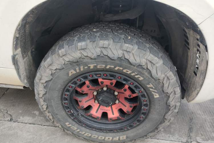 Used Haval H9 2020 2.0T Gasoline 4WD Premium Edition 5 Seats Right Front Wheel Hub