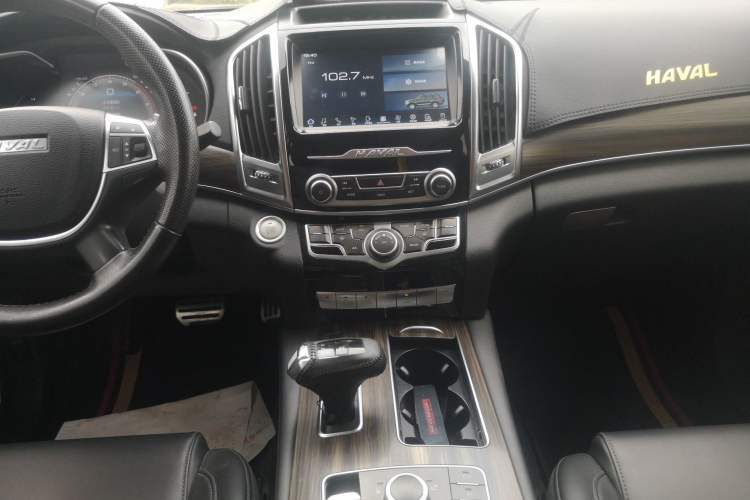 Used Haval H9 2020 2.0T Gasoline 4x4 Elite Version 5 Seats Audio And AC Panel