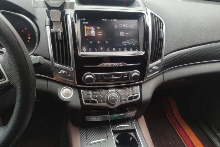 Used Haval H9 2020 2.0T Gasoline 4WD Premium Edition 5 Seats Audio And AC Panel