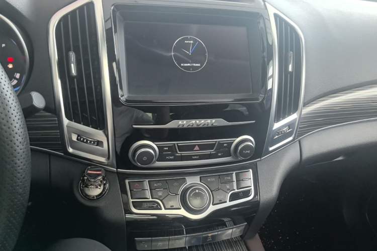 Used Haval H9 2020 2.0T Gasoline 4WD Premium Edition 5 Seats Audio And AC Panel