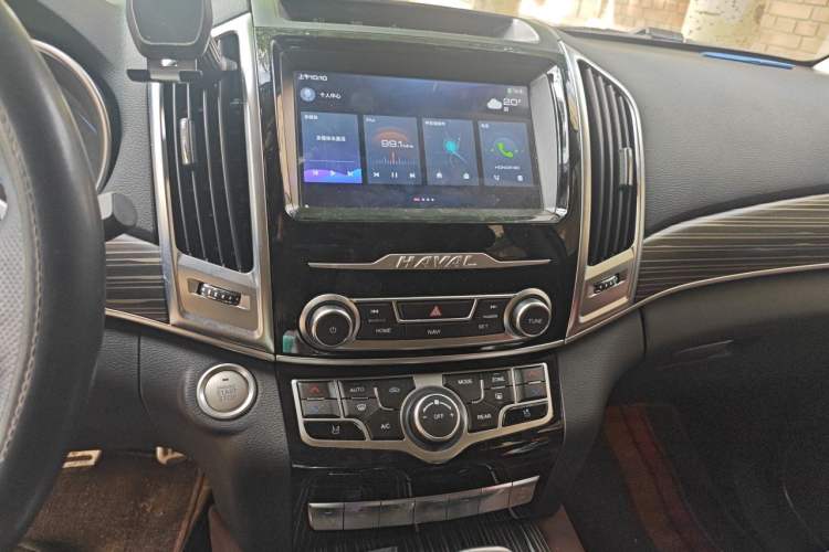 Used Haval H9 2020 2.0T Gasoline 4WD Premium Edition 5 Seats Audio And AC Panel