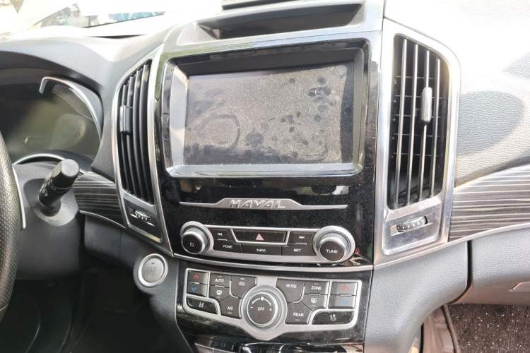 Used Haval H9 2020 2.0T Gasoline 4x4 Luxury 7-Seater Audio And AC Panel