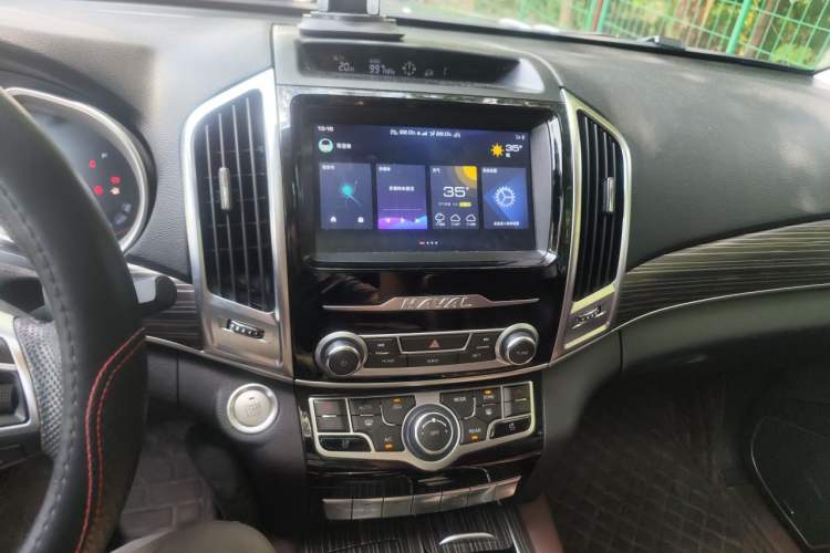Used Haval H9 2020 2.0T Gasoline 4WD Premium Edition 5 Seats Audio And AC Panel