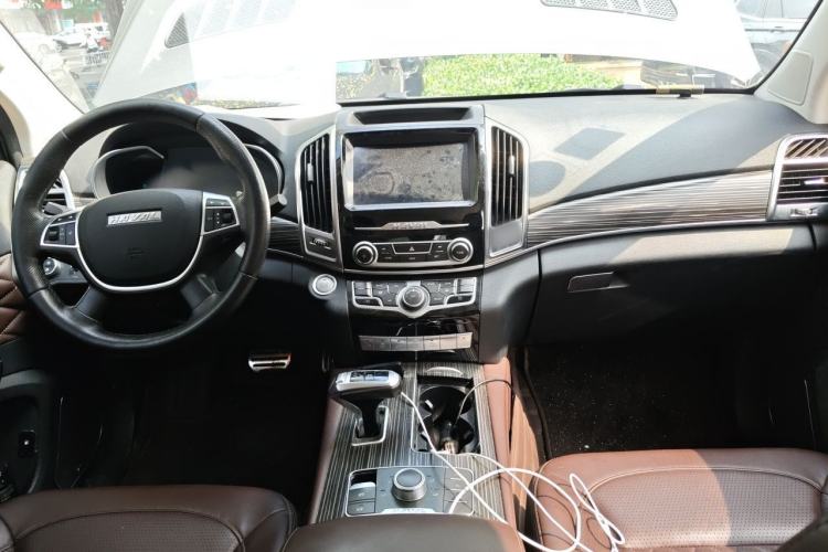 Used Haval H9 2020 2.0T Gasoline 4x4 Luxury 7-Seater Center Console