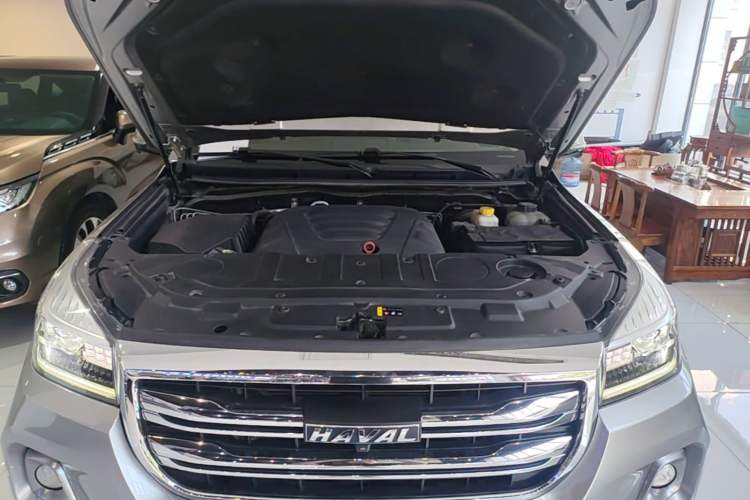 Used Haval H9 2020 2.0T Gasoline 4x4 Luxury 7-Seater Engine Bay