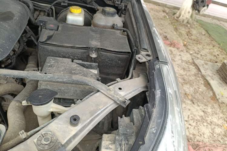 Used Haval H9 2020 2.0T Gasoline 4x4 Luxury 7-Seater Engine Bay Left