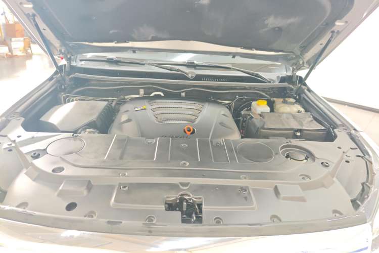 Used Haval H9 2020 2.0T Gasoline 4WD Premium Edition 5 Seats Engine Bay