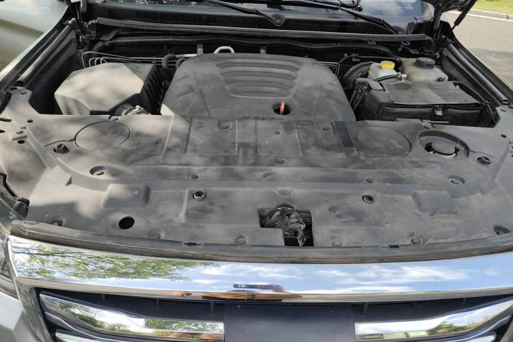 Used Haval H9 2020 2.0T Gasoline 4WD Premium Edition 5 Seats Engine Bay