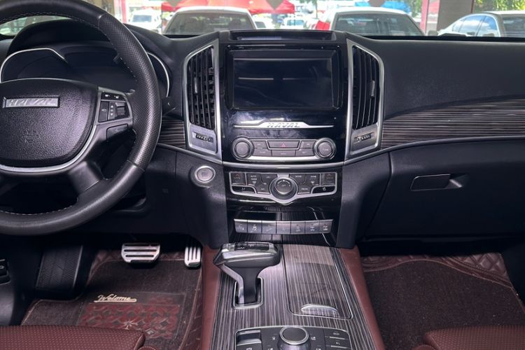 Used Haval H9 2020 2.0T Gasoline 4WD Premium Edition 5 Seats Interior 1
