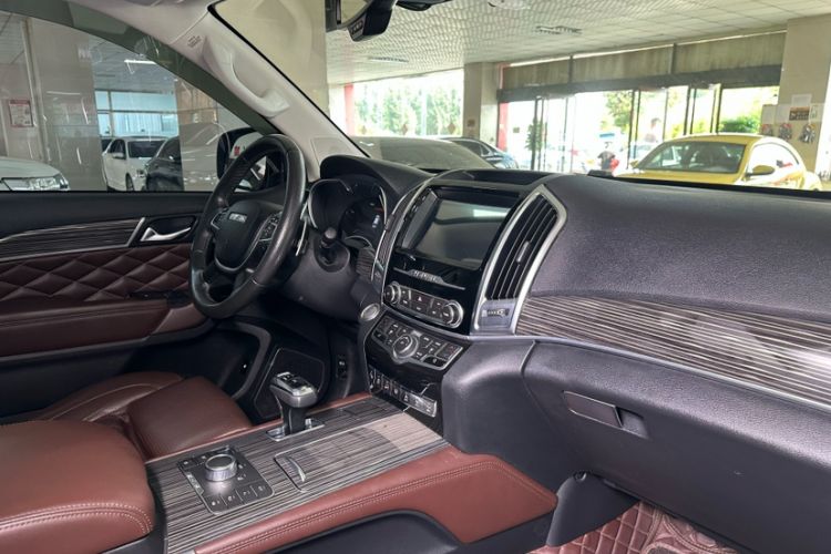 Used Haval H9 2020 2.0T Gasoline 4WD Premium Edition 5 Seats Interior 14