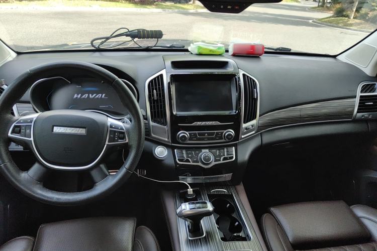 Used Haval H9 2020 2.0T Gasoline 4WD Premium Edition 5 Seats Interior 2